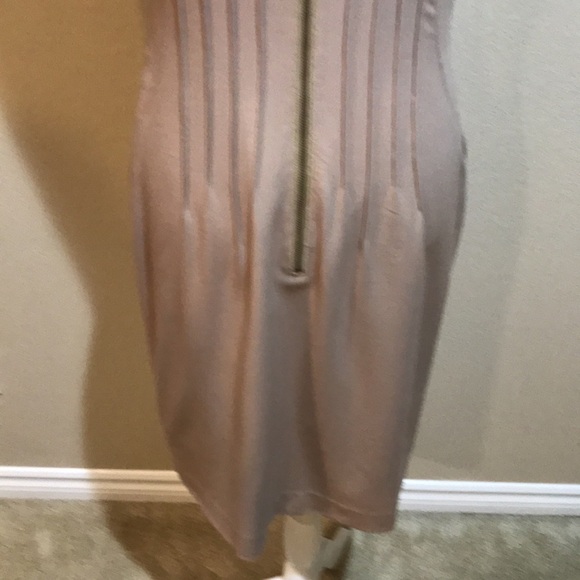 Magaschoni Beige Midi Dress w/Pockets Pleated Front/Back w/Exposed Zipper-No Tag - Picture 9 of 13